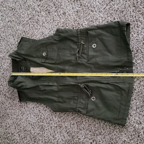 Vest - Picture 4 of 4